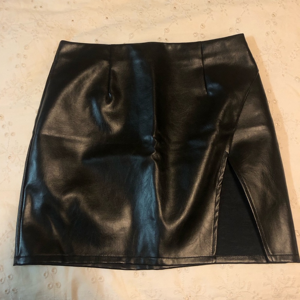Leather skirt